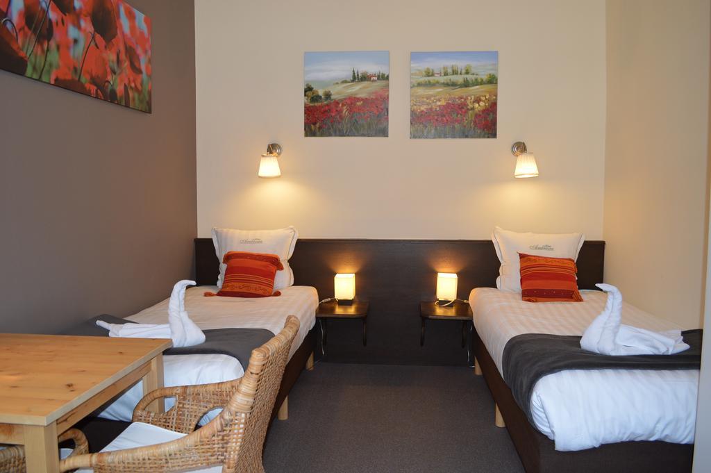 Hotel Ambrosia Ieper Kamer foto